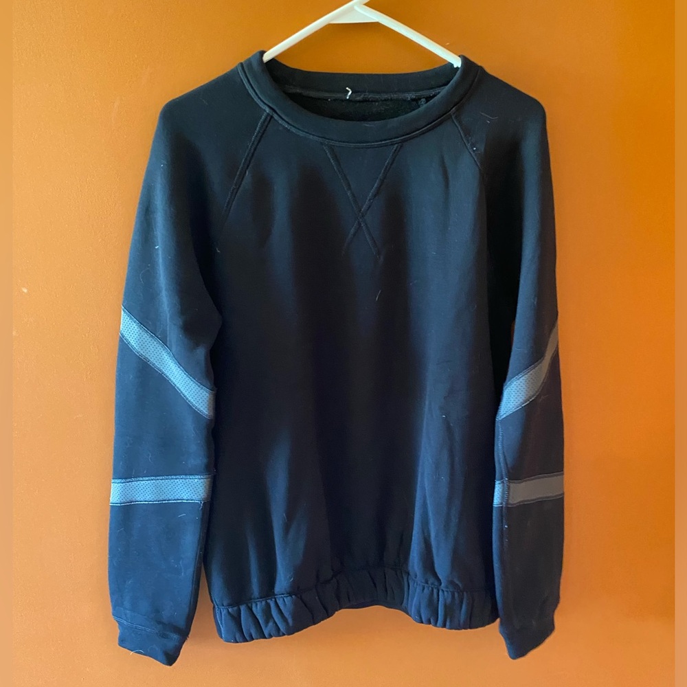 Lululemon crewneck